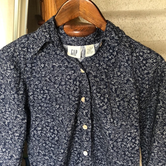 SOLD Gap Dainty Floral Button Down Cotton Long Sleeve - Picture 5 of 13